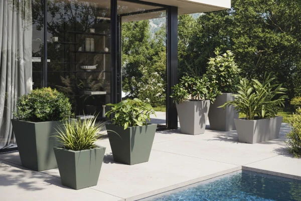 Conic Jardiniere lonec 80x30x30 Conic Jardiniere lonec 80x30x30