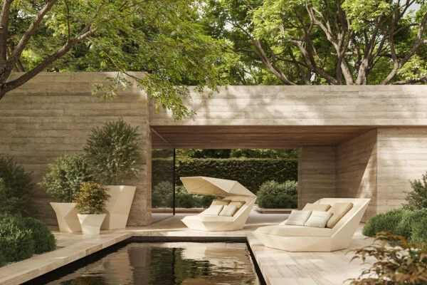 FAZ daybed WITH hinged canopy/360º swivels FAZ daybed WITH hinged canopy/360º swivels