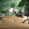 Incasso Swivel naslanjač With Wooden Legs Incasso Swivel naslanjač With Wooden Legs