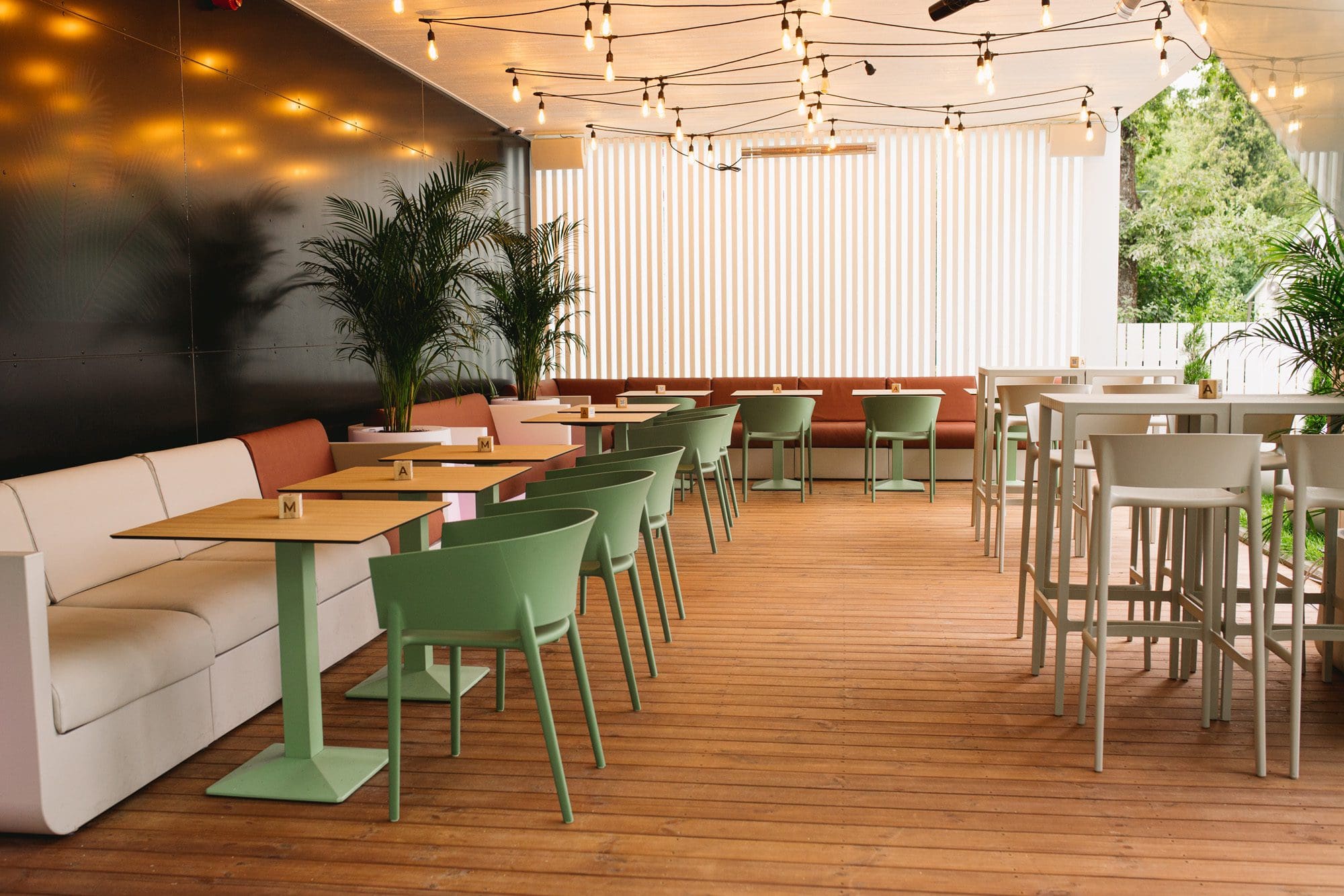 Miami Lounge
