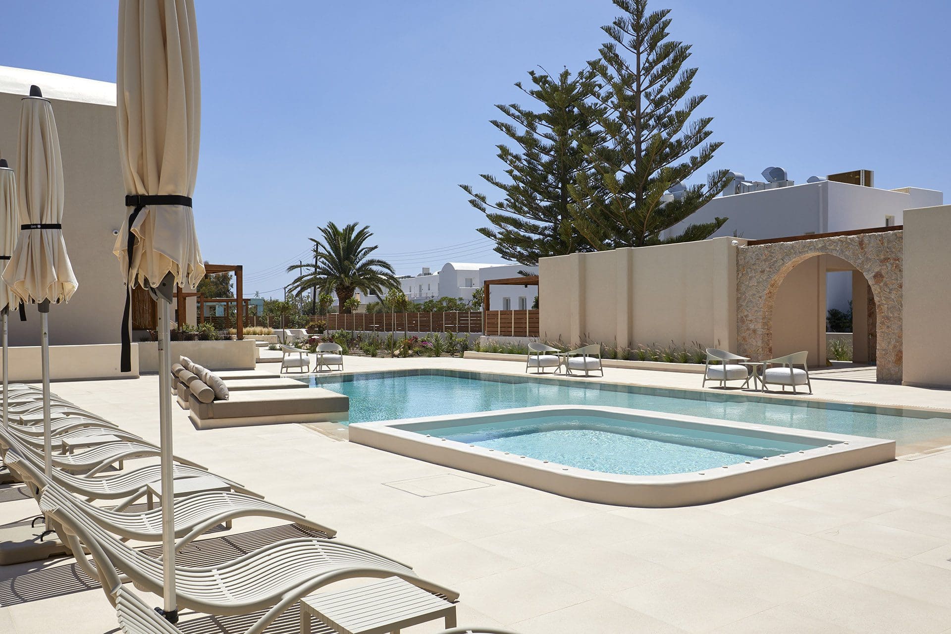 Apricus Suites Perussa