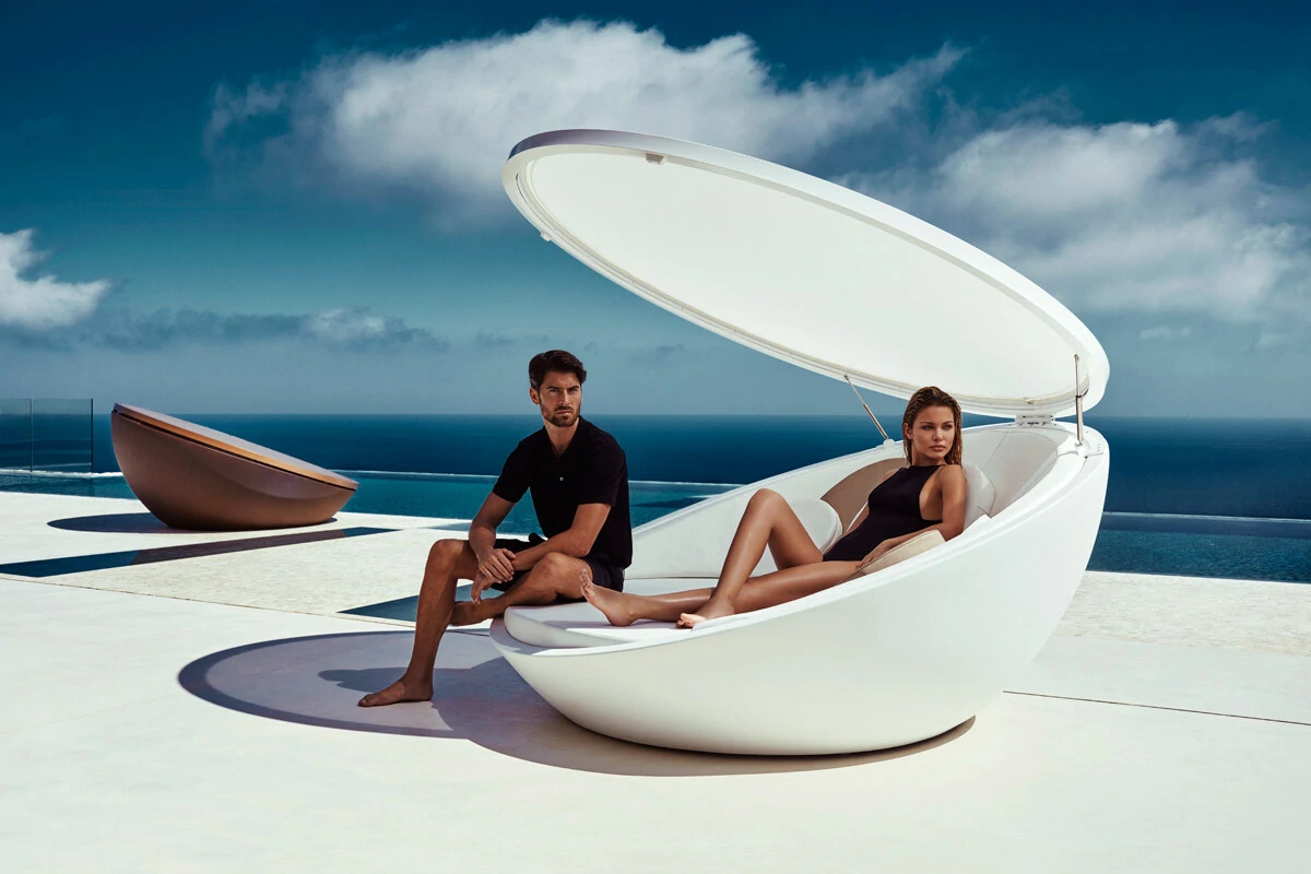 ULM daybed with folding canopy