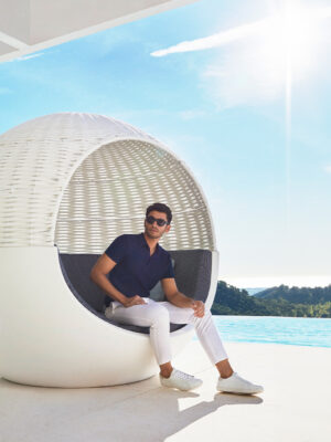 ULM MOON daybed with woven rope parasol