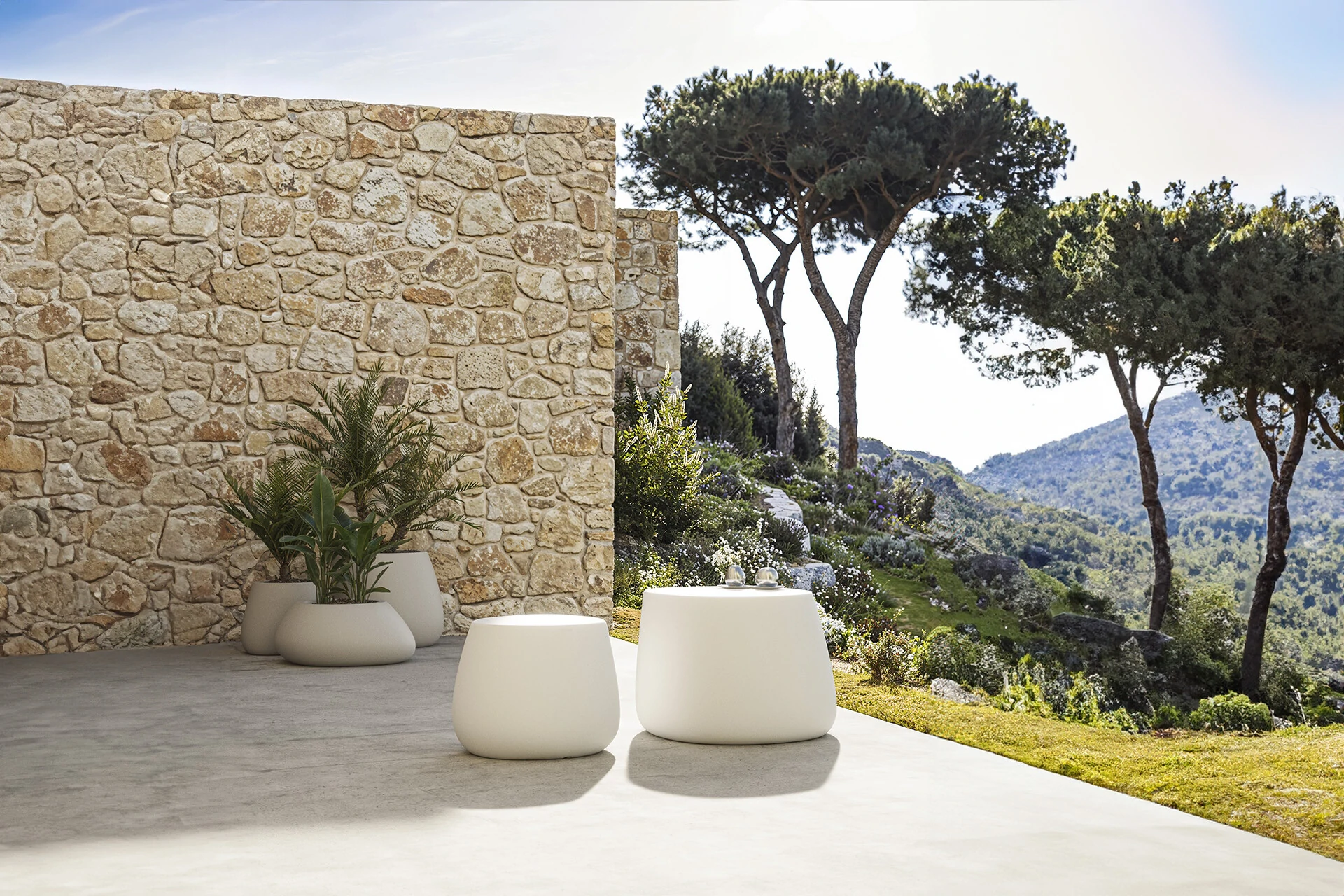 Stone tabure 49x55x44 Stone tabure 49x55x44