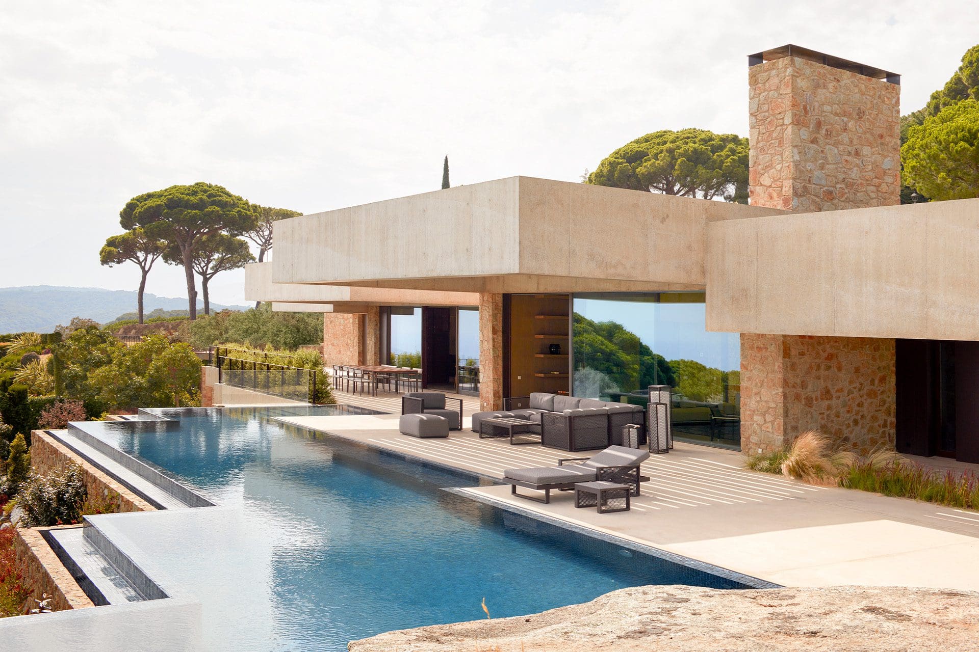Casa La Roca by Ram n Esteve