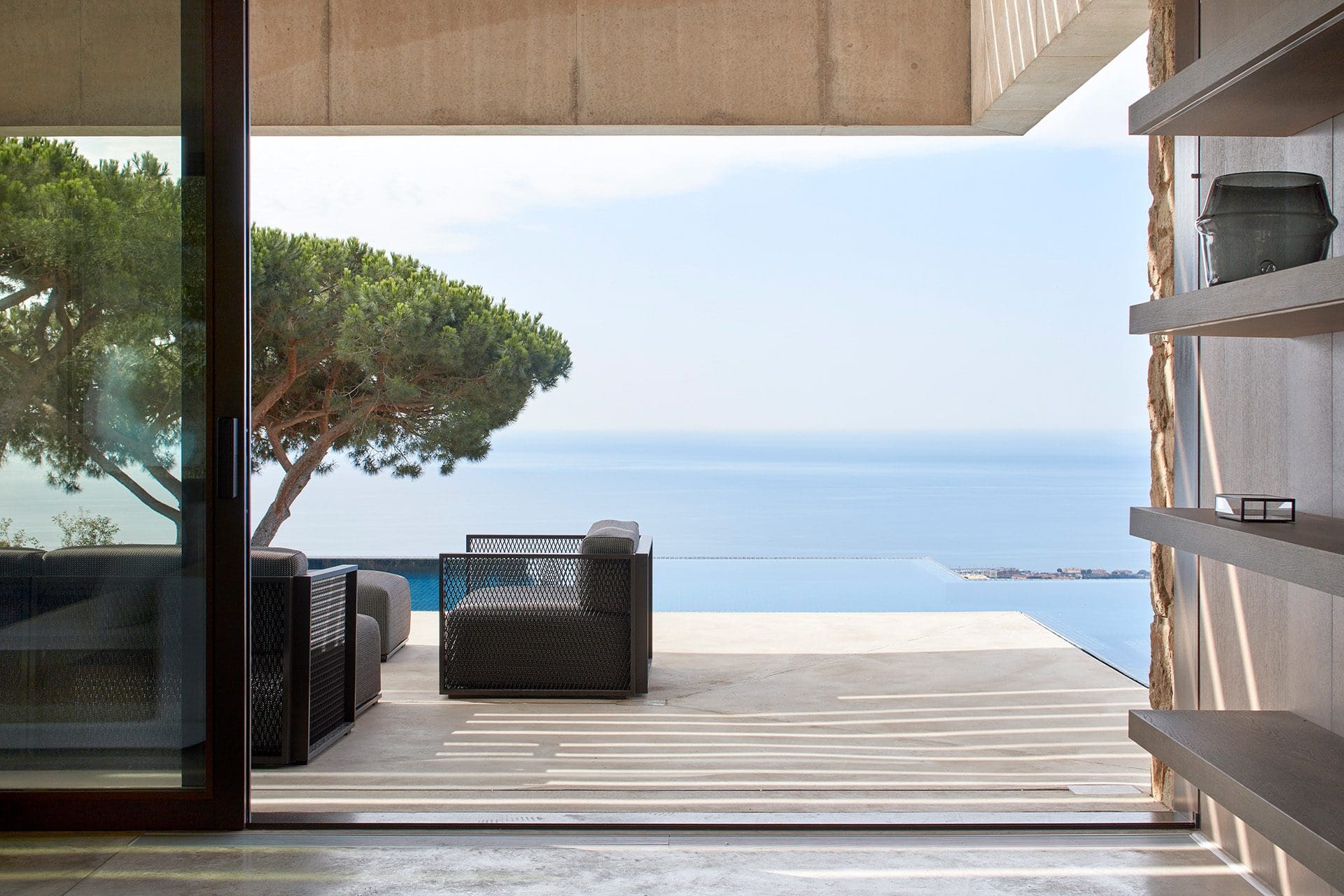 Casa La Roca by Ram n Esteve