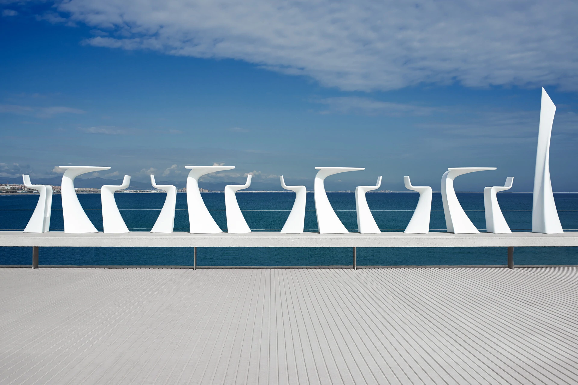 Wing Bar Table 50x76x100