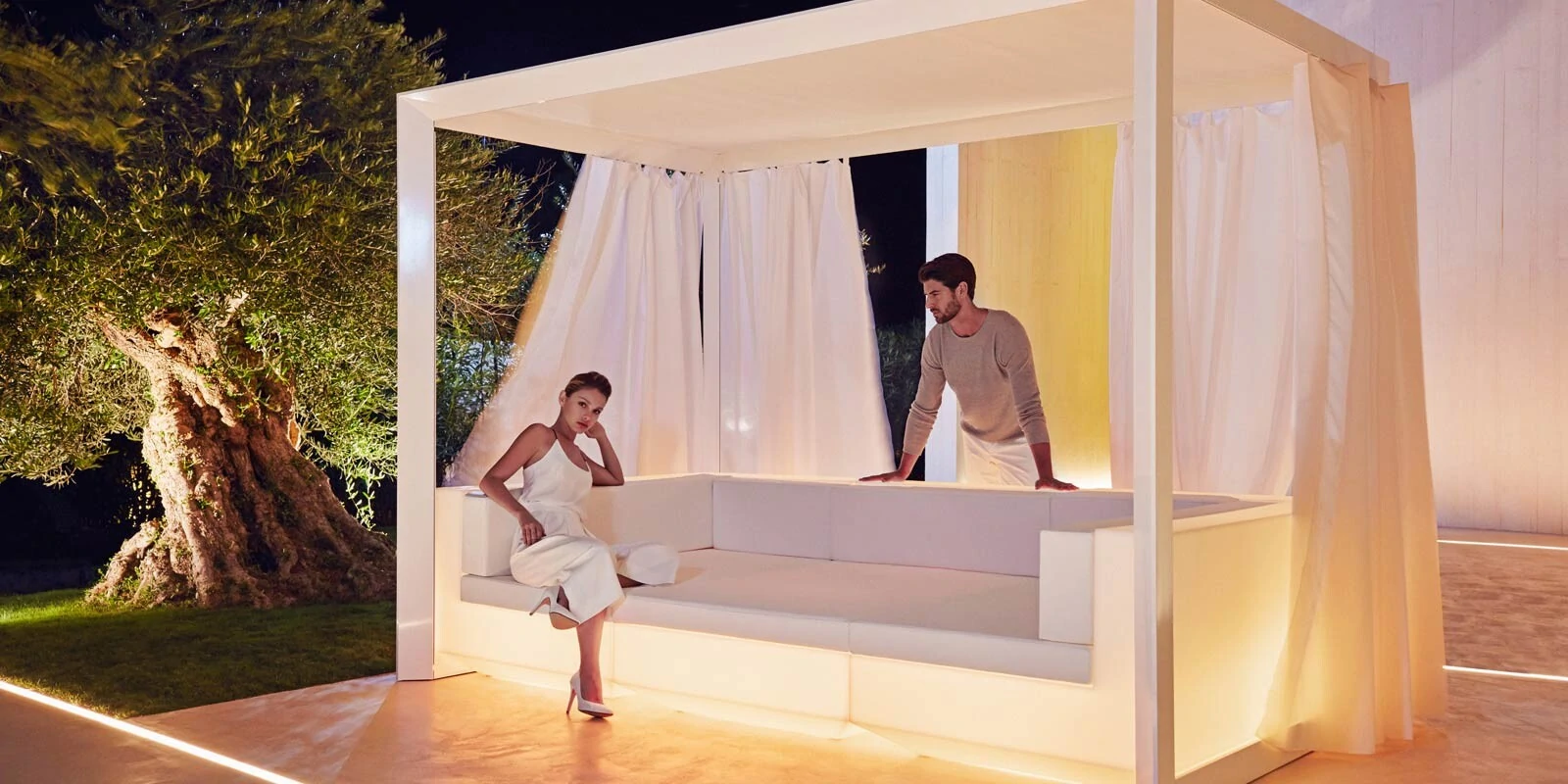 Vela Pavilion 305x182x215