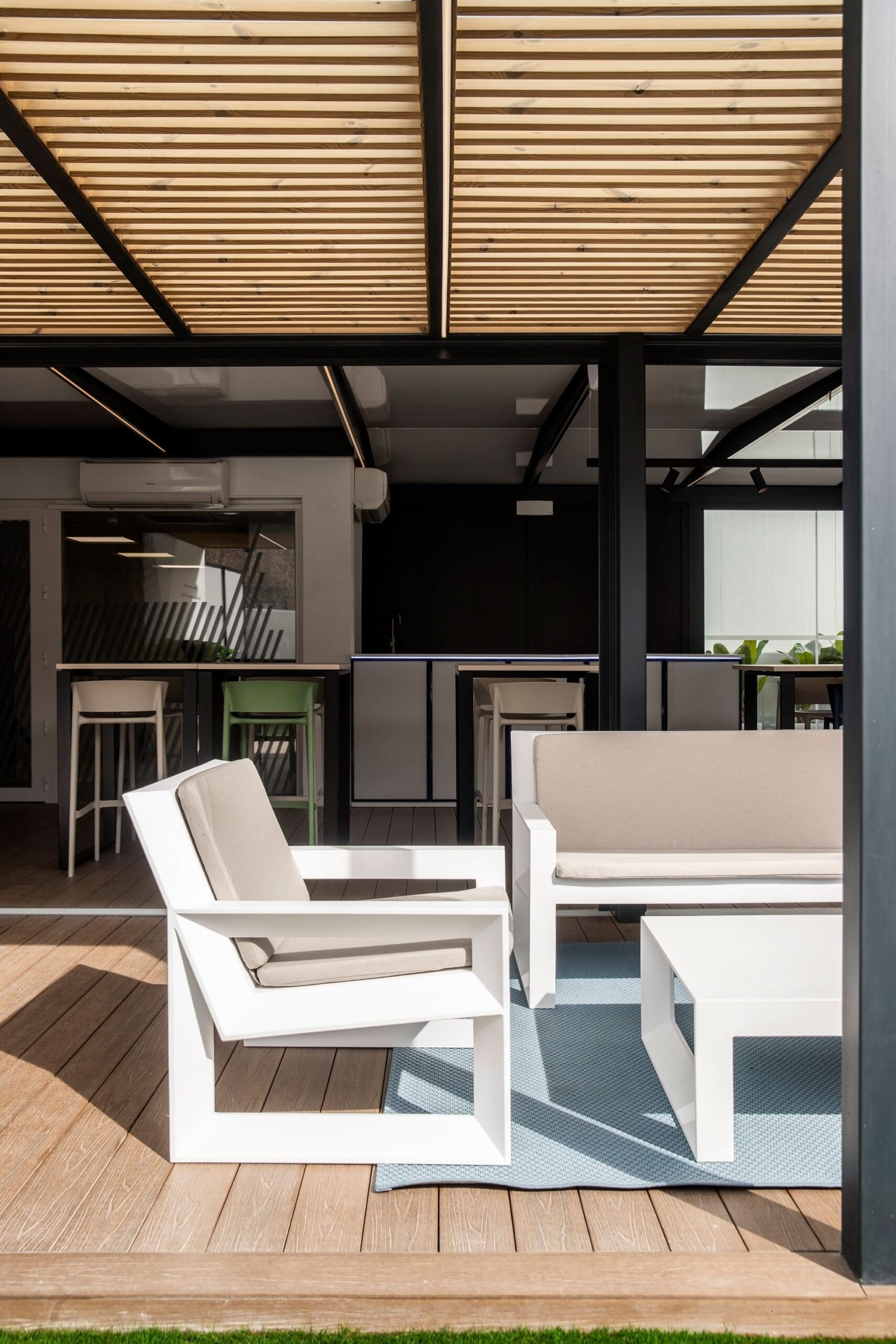 Henneo terrace