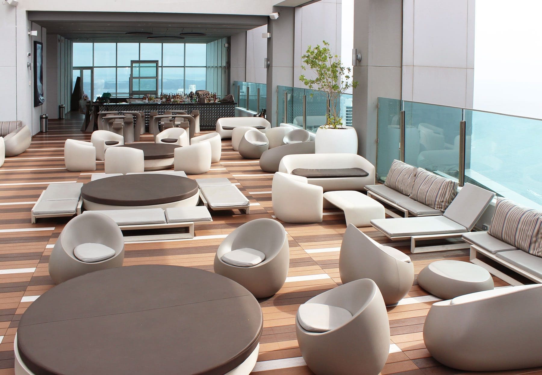 51 sky bar
