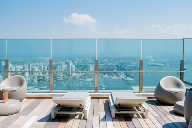 51 sky bar