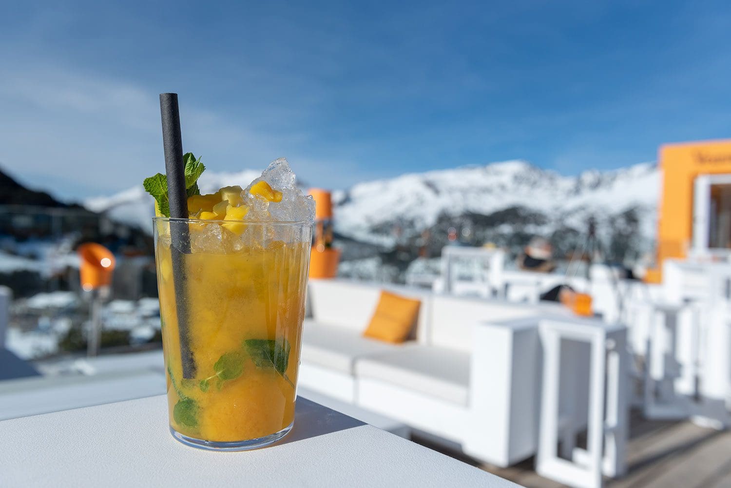 Veuve Clicquot Outdoor terrace Grandvalira