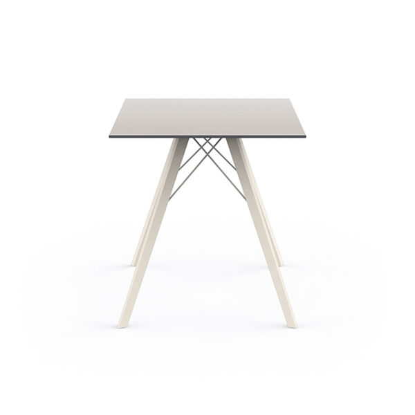 Faz Wood jedilna miza 70x70x74 – Vondom – pogled 3 Faz Wood jedilna miza 70x70x74 Vondom – pogled 3