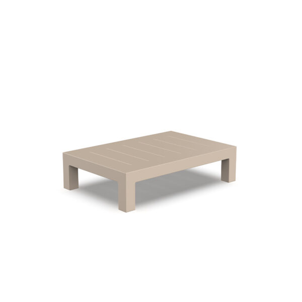 Jut klubska miza 120x80x30 – Vondom – pogled 1 Jut klubska miza 120x80x30 Vondom – pogled 1