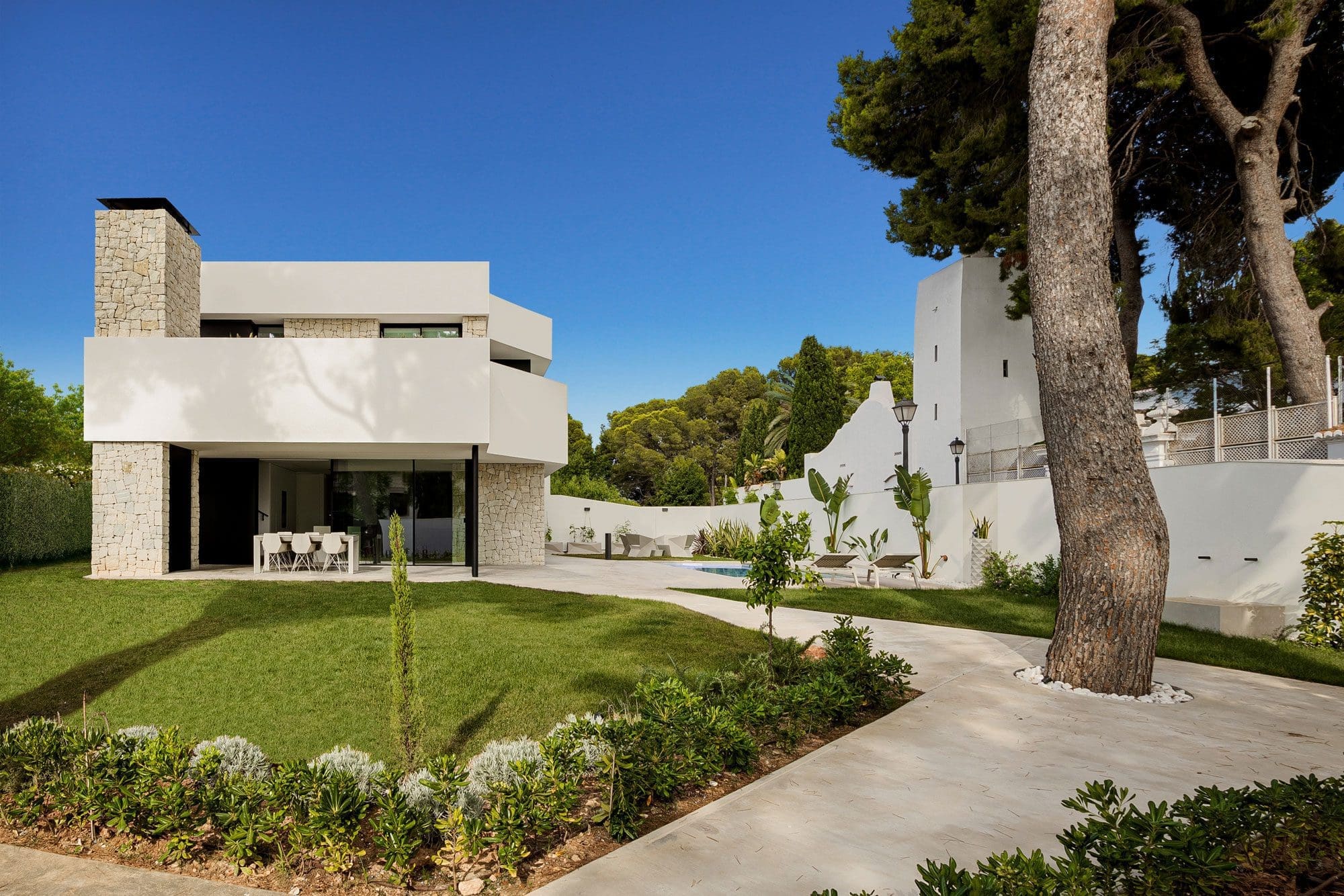 Teo na residence