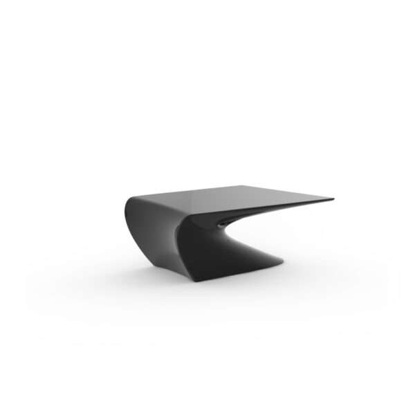 Wing klubska miza 116x79x46 – Vondom – pogled 1 Wing klubska miza 116x79x46 Vondom – pogled 1